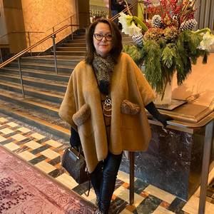 Meet your Posher, Evelyn